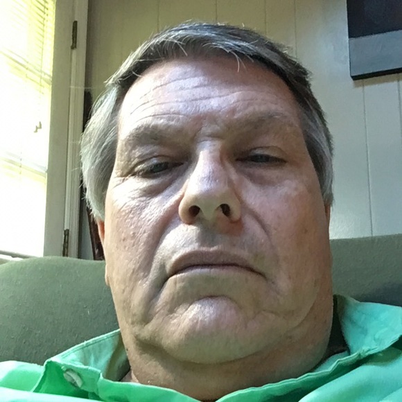 Profile Picture of Chuck Hodge (@cghodge) on Poshmark