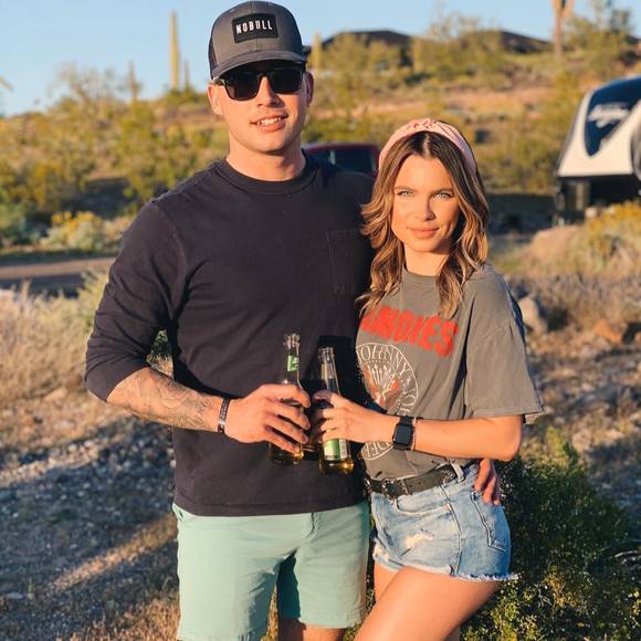 Profile Picture of Blake Harris (@blakelharris) on Poshmark