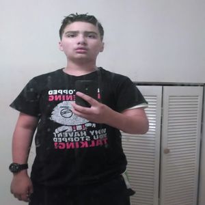 Profile Picture of Richard Hanser (@king_of_le_nerdz) on Myspace