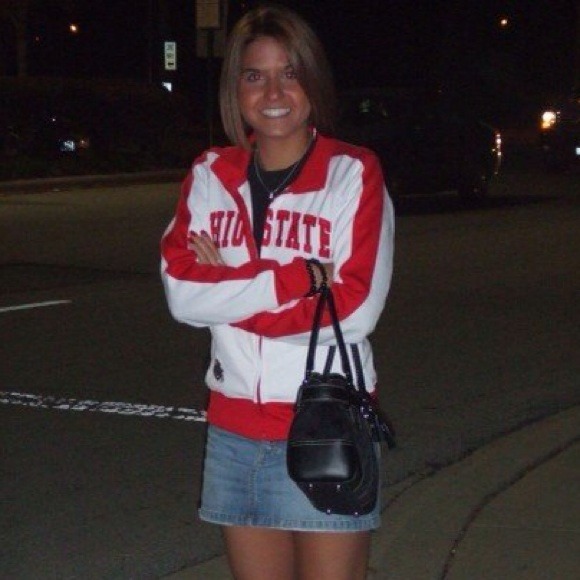 Profile Picture of Katie Drushel (@katie71106) on Poshmark