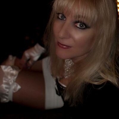 Profile Picture of Antonia Marie Watts (@AntoniaMWatts) on Twitter