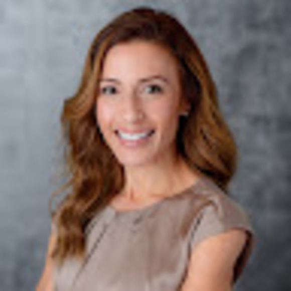 Profile Picture of Michelle Huynh (@michellehuyn555) on Poshmark