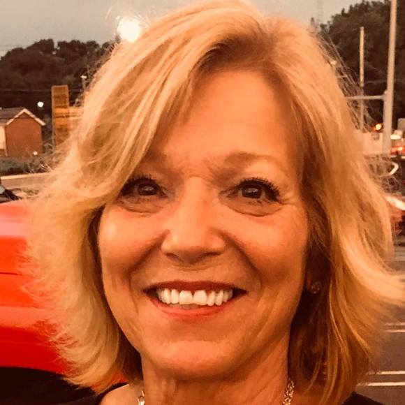 Profile Picture of Donna Miele (@6xnonna) on Poshmark