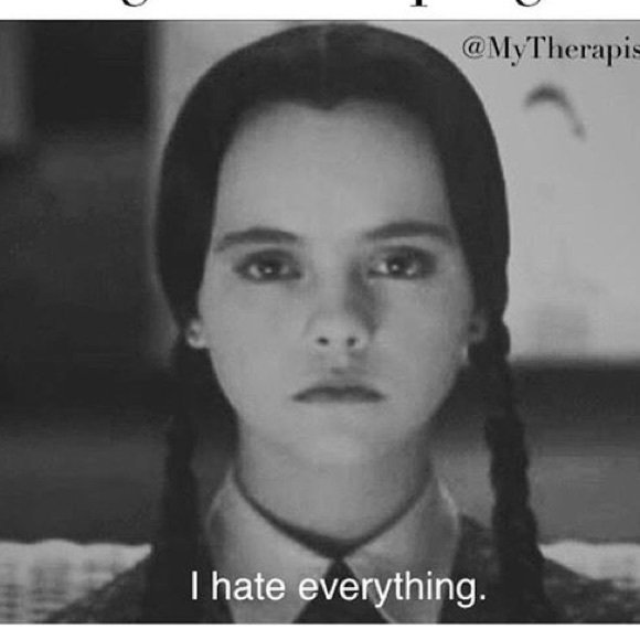 Profile Picture of Beth Gillow (@beth_gillow) on Poshmark