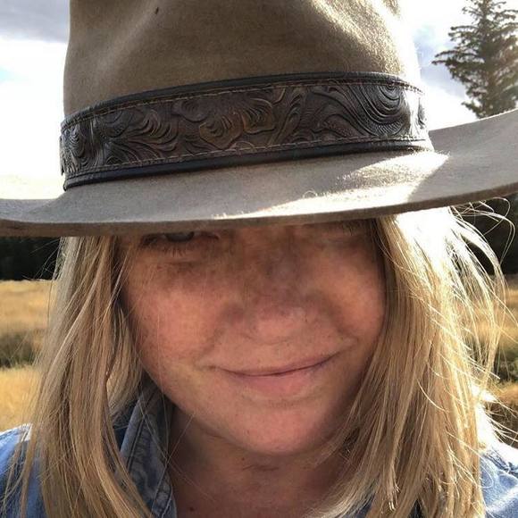 Profile Picture of Kelly Letourneau (@voiceofthesea) on Poshmark
