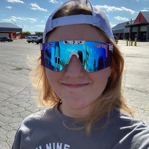 Profile Picture of Cindy Schnabl (@cindyschnabl07) on Poshmark