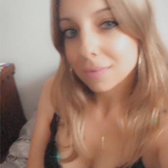 Profile Picture of Petra Bulinska (@cleopetra90) on Poshmark