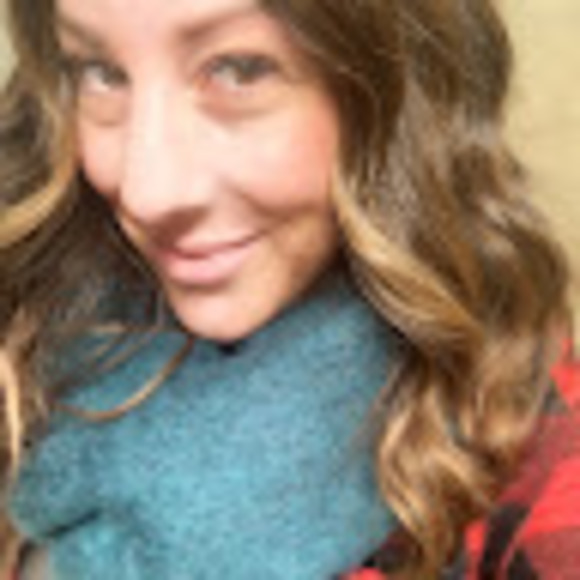 Profile Picture of Rene Freeman (@renefreeman979) on Poshmark