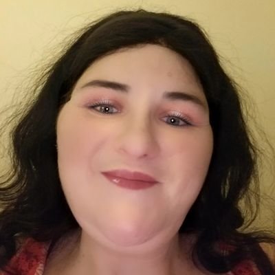 Profile Picture of Lisa L. Pennington (@T5Babygurl212) on Twitter