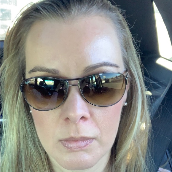Profile Picture of Amanda Paul (@amandashaw48) on Poshmark