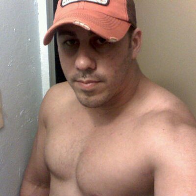 Profile Picture of Eríc F. Santiago (@dandy3677) on Twitter