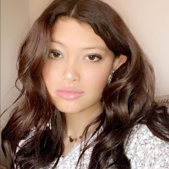 Profile Picture of Hannah Parson (@hannahparson118) on Poshmark
