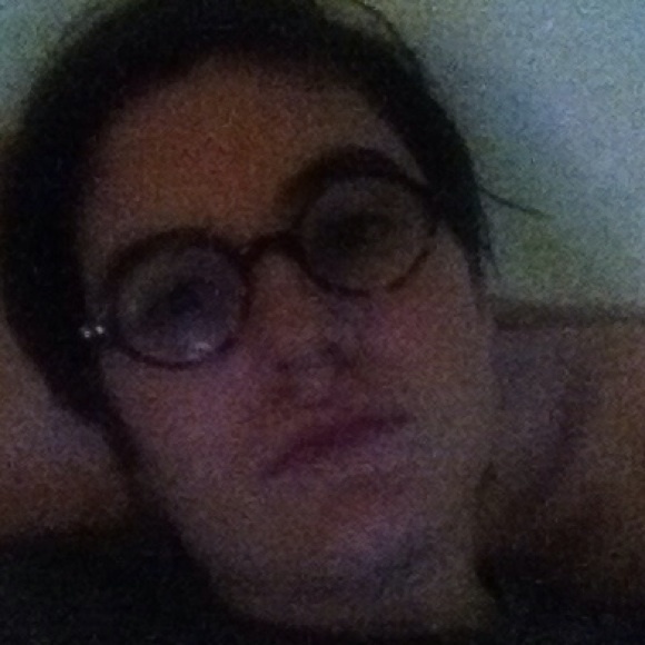 Profile Picture of Robin Thaxton (@tlcdemon) on Poshmark