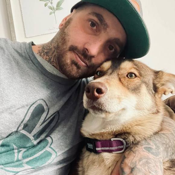 Profile Picture of Aaron Roth (@ease686forum) on Poshmark