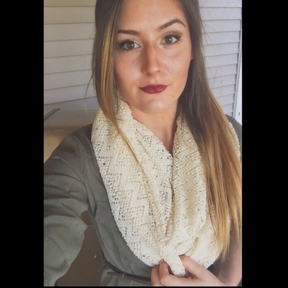 Profile Picture of Mandy Henkels (@mandyh13) on Poshmark