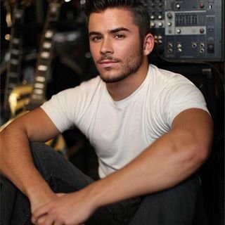 Profile Picture of Michael Breslauer (@MichaelBreslau1) on Twitter