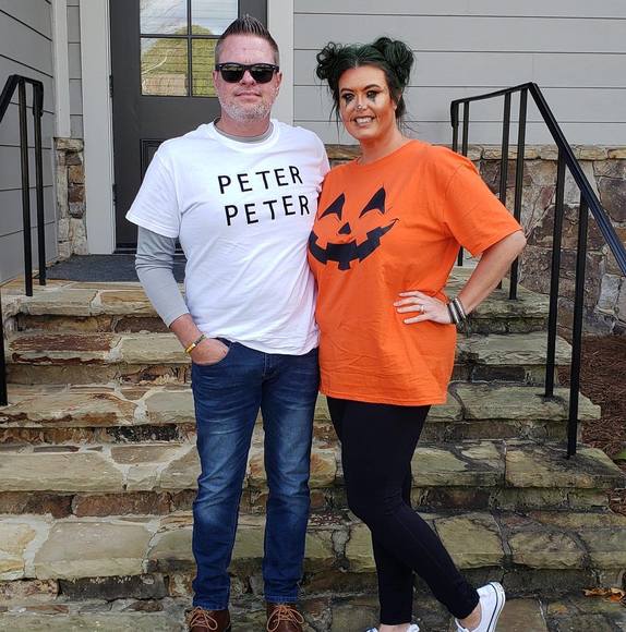 Profile Picture of Jessica Eury (@jle_7272) on Poshmark