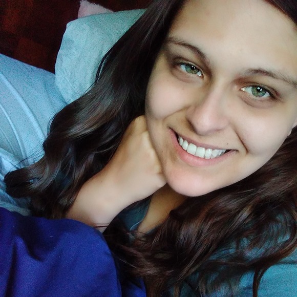 Profile Picture of Candice Torrence (@candi3791) on Poshmark