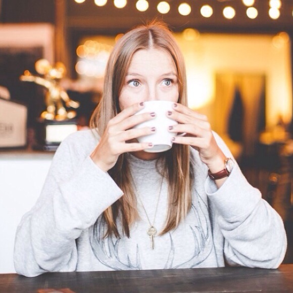 Profile Picture of Taylor Hale (@taylorhale13) on Poshmark