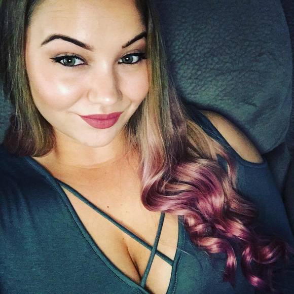 Profile Picture of Brianna Vermeulen (@vermeulen_b) on Poshmark