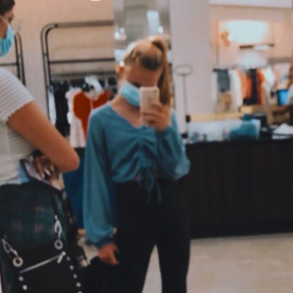 Profile Picture of Maris✨ Spaller (@marisspaller) on Poshmark