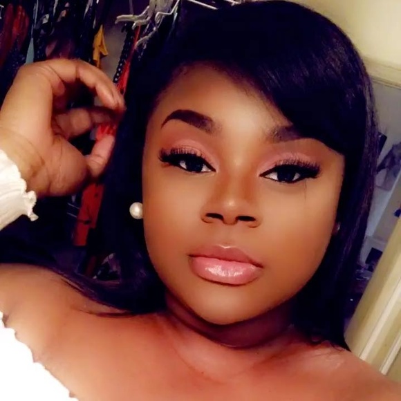 Profile Picture of Sophea Covington (@csophea922) on Poshmark