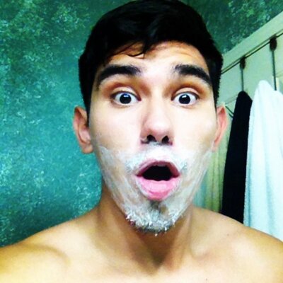 Profile Picture of Christopher Landeros (@killahshark) on Twitter