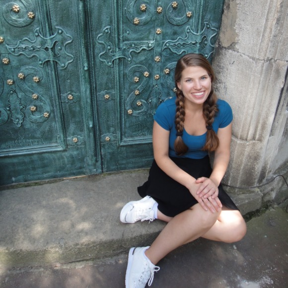 Profile Picture of Kristen Vissing (@kristie8083) on Poshmark