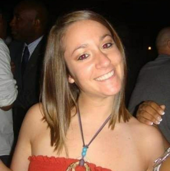 Profile Picture of Lindsey Casone (@lindsey_casone) on Poshmark