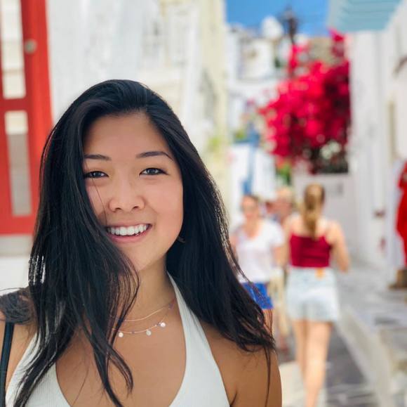 Profile Picture of Michelle Zhang (@meeshzhang) on Poshmark