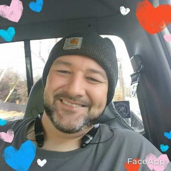 Profile Picture of David Pilkinton (@daveo8182) on Poshmark