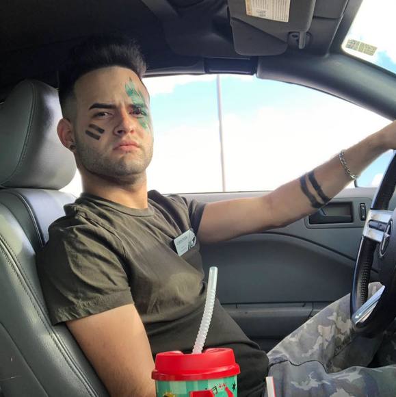 Profile Picture of Cristian Leon (@cristianleon588) on Poshmark