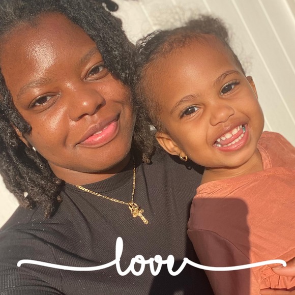 Profile Picture of Jasmine Chery (@jluvoreo) on Poshmark