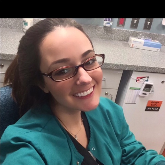 Profile Picture of Kate Diperi (@nursekate13) on Poshmark