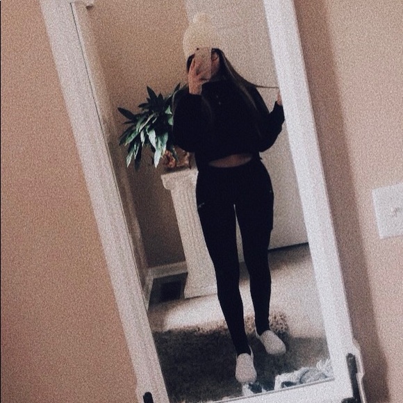 Profile Picture of Kayli Sassak (@kaylisassak) on Poshmark