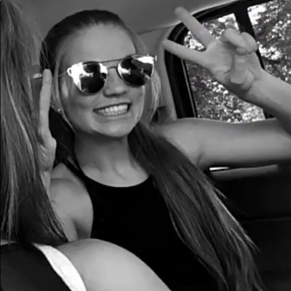 Profile Picture of Caitlin Simon (@volleyball_4) on Poshmark