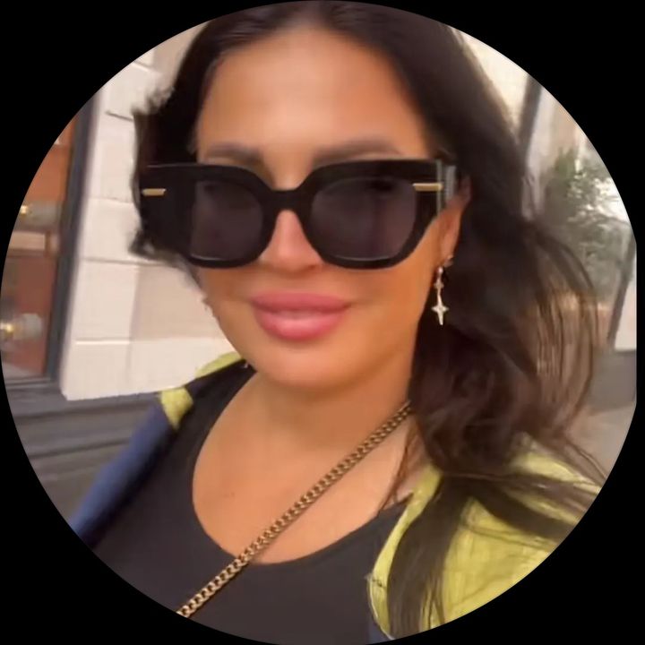 Profile Picture of Roseholmes (@roseholmes85) on Tiktok