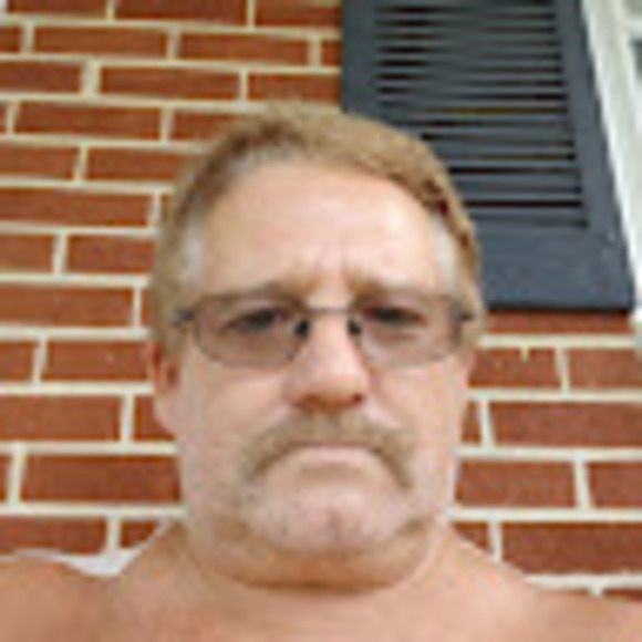 Profile Picture of James Fralix (@jamesfralix07) on Poshmark