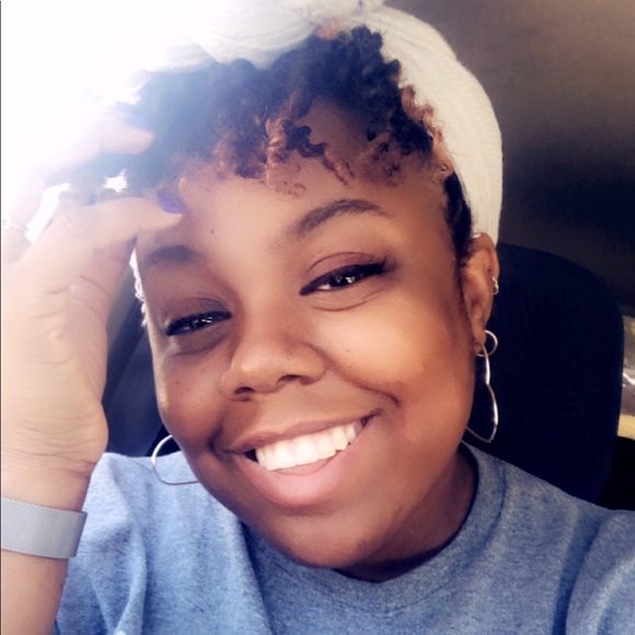 Profile Picture of Nikki Wilkins (@ericanw95) on Poshmark
