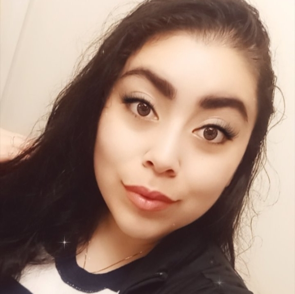 Profile Picture of Malakah Martinez (@mendezeden) on Poshmark