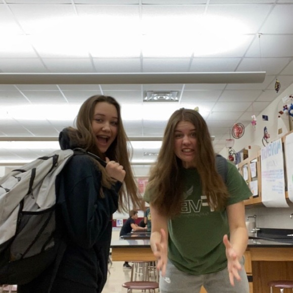 Profile Picture of Kenna Peplow (@kennyy17) on Poshmark