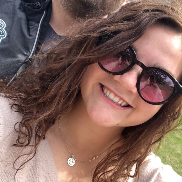 Profile Picture of Abby Schramel (@abby_schramel) on Poshmark