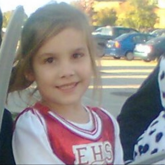 Profile Picture of Macie Stoneking (@maciestackz) on Poshmark