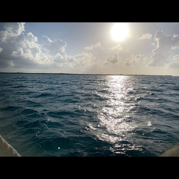 Profile Picture of Aisha Lockett (@aujlockett) on Poshmark