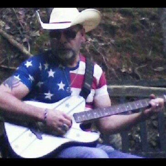 Profile Picture of Adam Reed (@reedadam63) on Poshmark