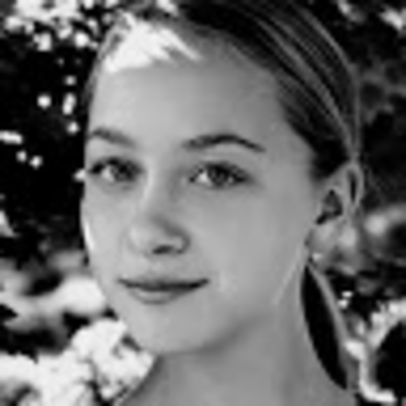 Profile Picture of Abby Piteo (@abbypiteo) on Poshmark