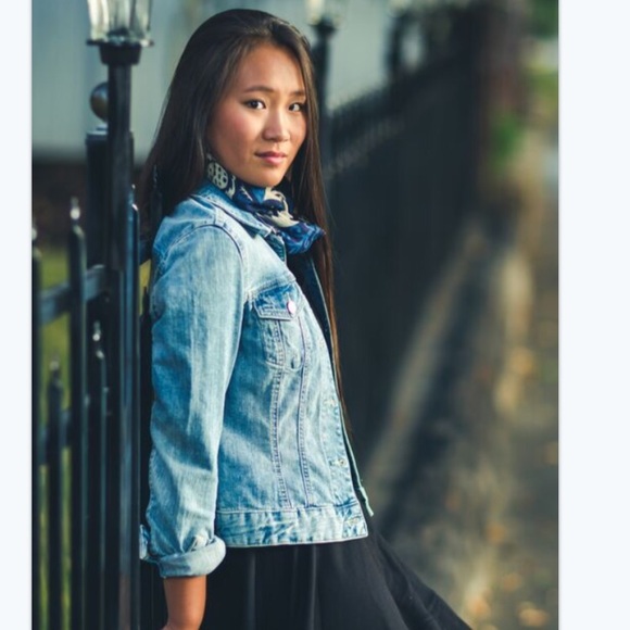 Caroline Requa - Poshmark Profile Picture of Caroline Requa (@carolinerequa) on Poshmark