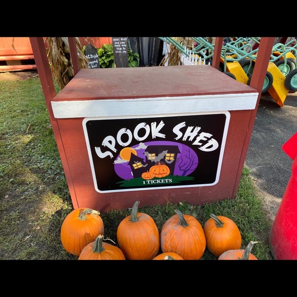 Profile Picture of Malgorzata Interial (@gosiaelle) on Poshmark