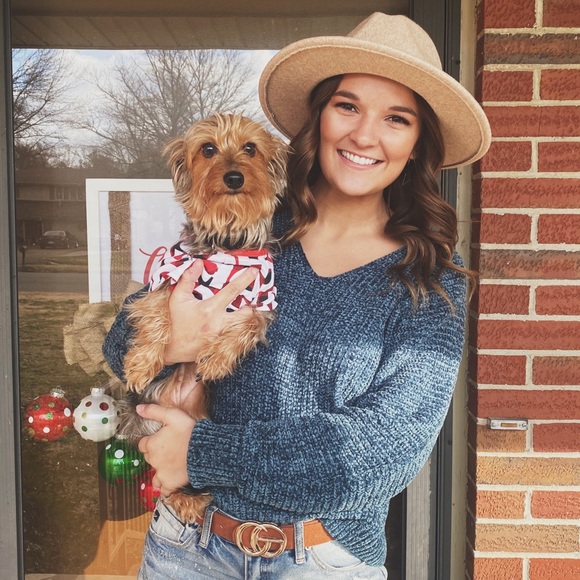 Profile Picture of Mallory Tivey (@mativey) on Poshmark