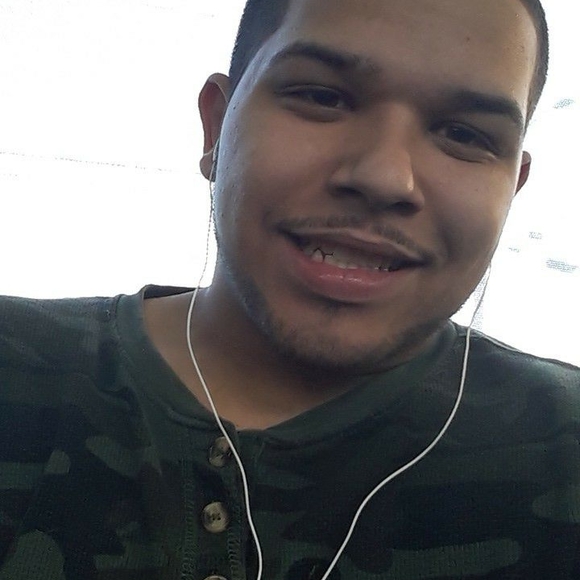 Profile Picture of Elijah Pace (@elijahpace) on Poshmark